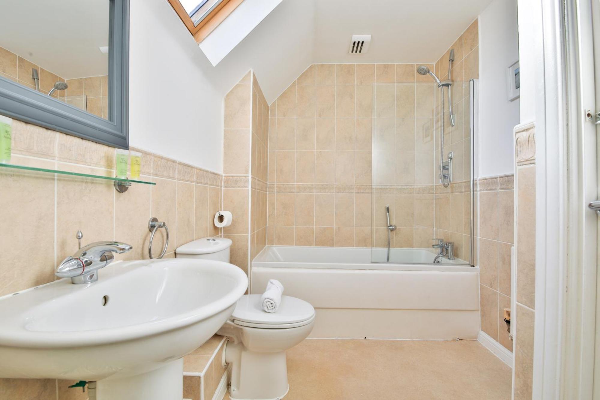 Stayright 2 Bed Beach House With Private Parking- Next To Barry Beach And Jackson Bay 외부 사진