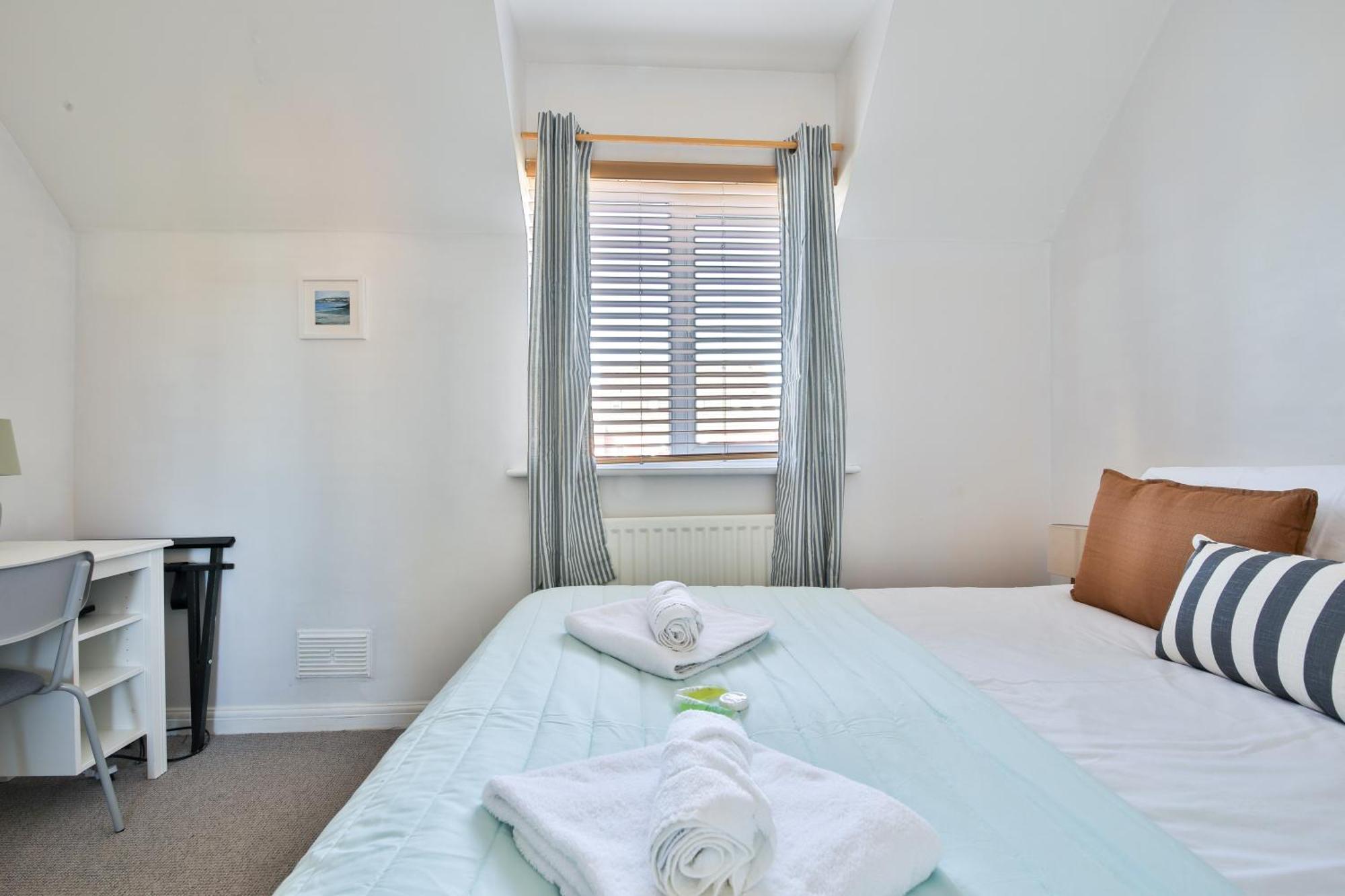 Stayright 2 Bed Beach House With Private Parking- Next To Barry Beach And Jackson Bay 외부 사진