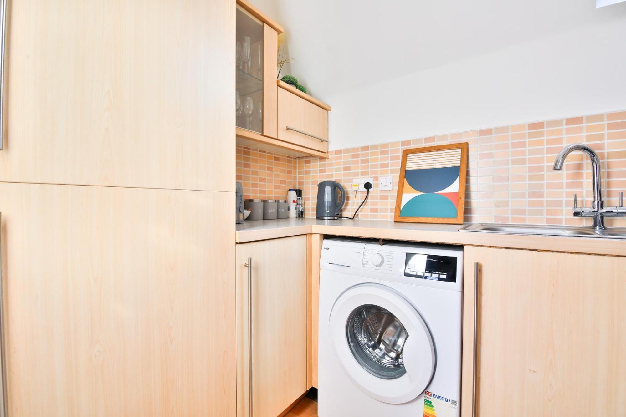 Stayright 2 Bed Beach House With Private Parking- Next To Barry Beach And Jackson Bay 외부 사진