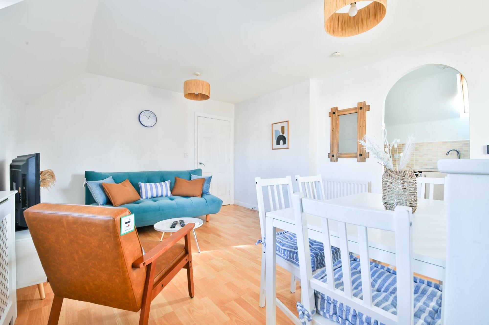 Stayright 2 Bed Beach House With Private Parking- Next To Barry Beach And Jackson Bay 외부 사진