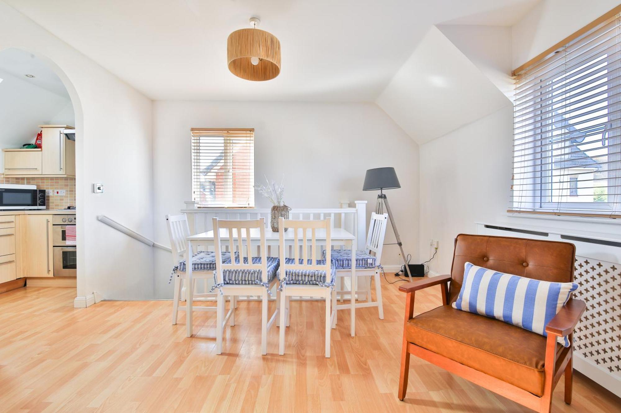Stayright 2 Bed Beach House With Private Parking- Next To Barry Beach And Jackson Bay 외부 사진
